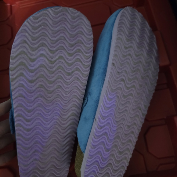 Stitch Slides - Picture 2 of 2